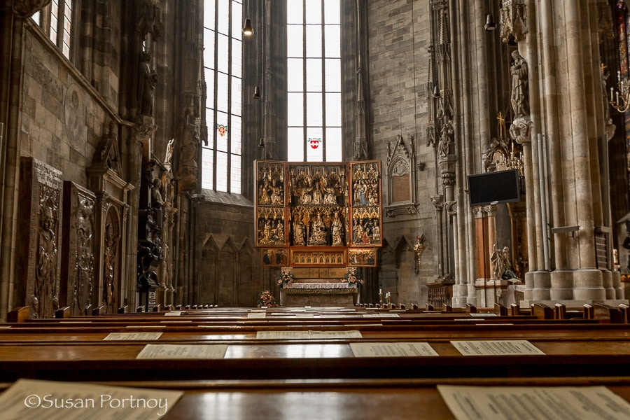Photographing St. Stephens Cathedral in Vienna, Austria