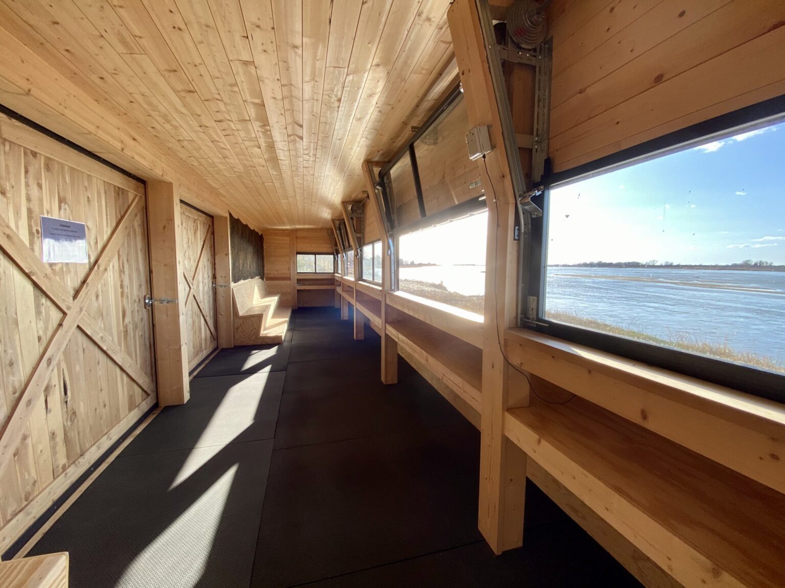 The Best Places to See Nebraska's Sandhill Crane Migration